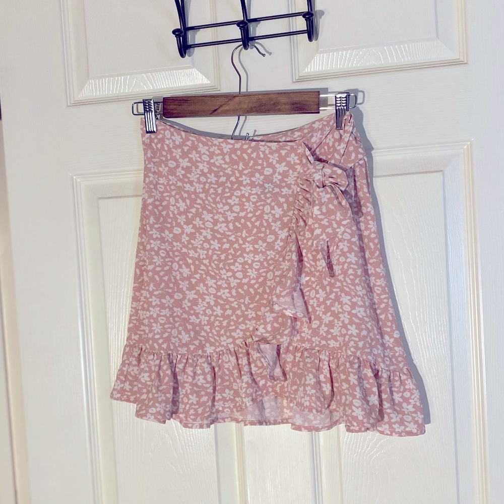 Pink and White Wrap Short Skirt